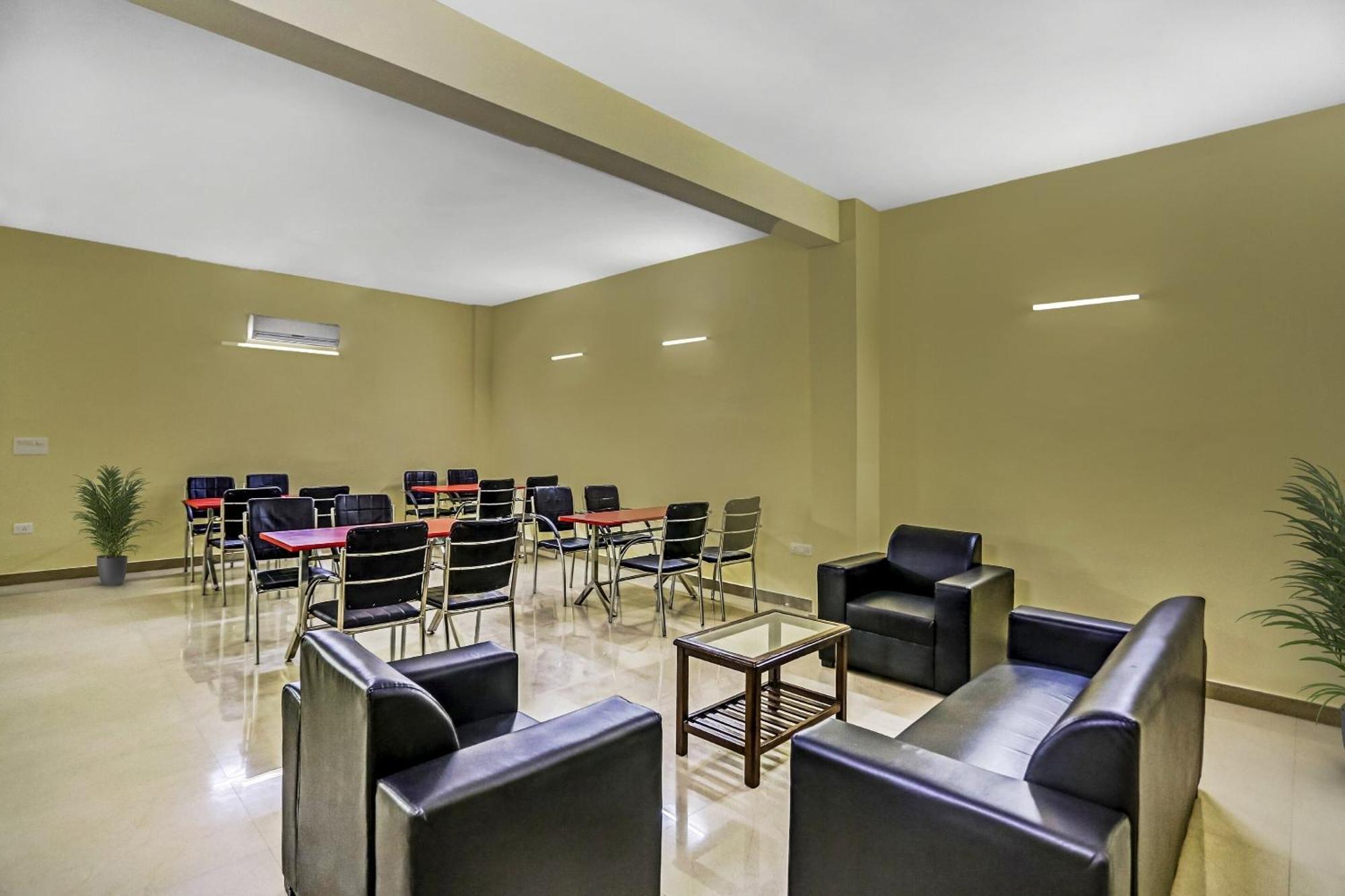 Townhouse Rumaisa Indirapuram Екстериор снимка