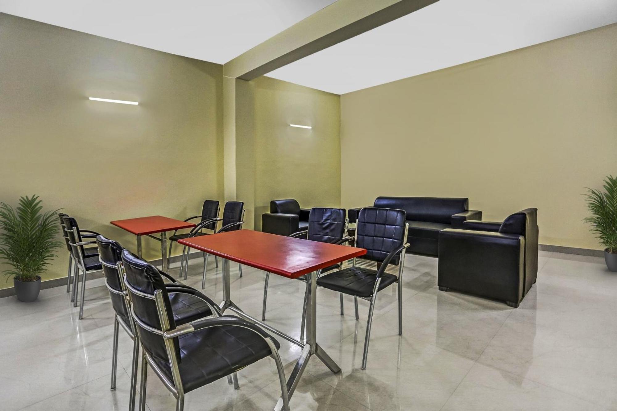 Townhouse Rumaisa Indirapuram Екстериор снимка