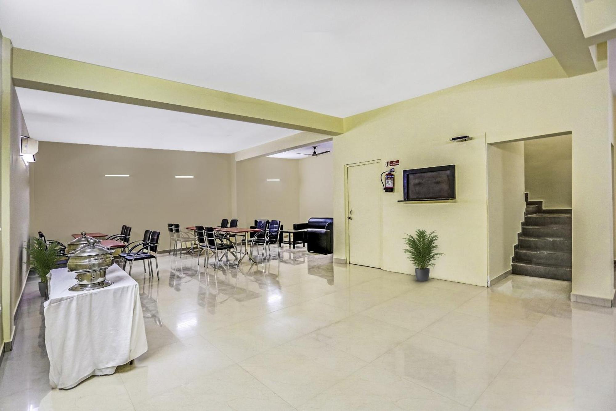 Townhouse Rumaisa Indirapuram Екстериор снимка