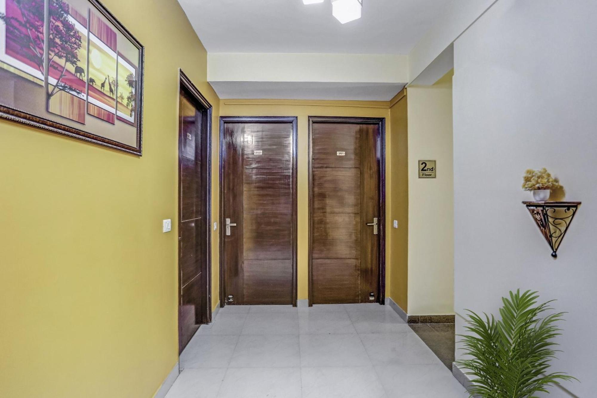 Townhouse Rumaisa Indirapuram Екстериор снимка